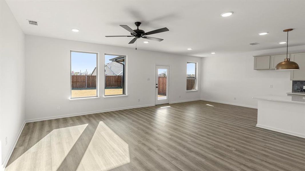 06. 2927 Wagoner - Family 06. 2927 Wagoner - Family