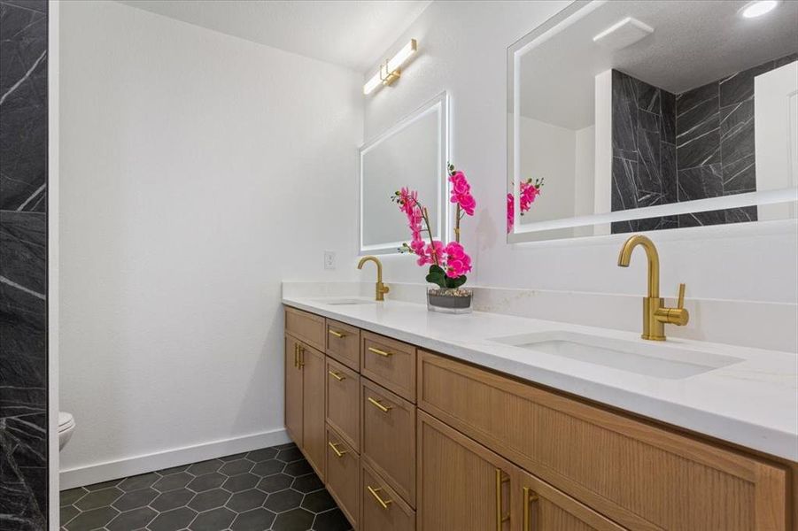Furnished interior view inside a new home in , Waco (Image 9).