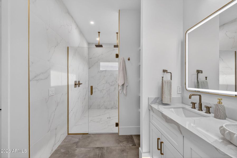 26-web-or-mls-DSC00845 26-web-or-mls-DSC00845