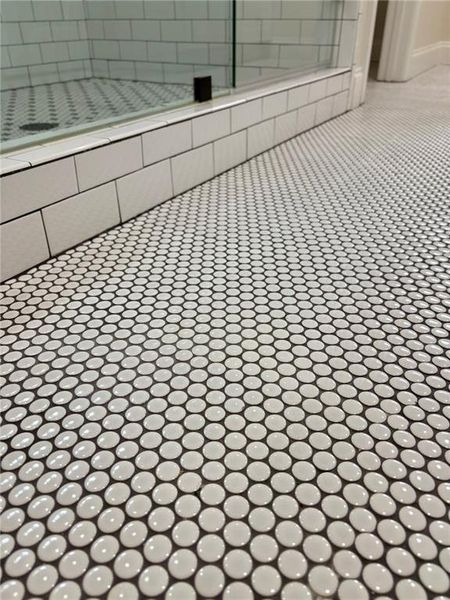 Spacious, unfurnished interior of a new home in , Atlanta (Image 13).