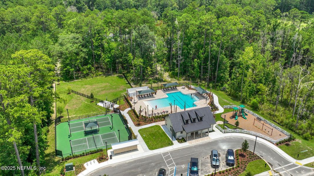 Community amenities in , Middleburg (Image 68).