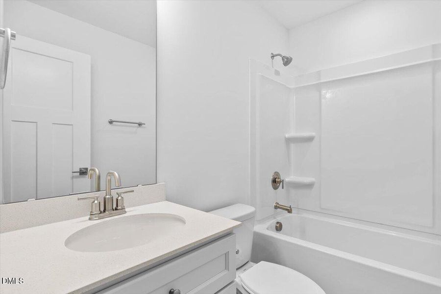 25-938 Jasmine - Open Peek Media-25