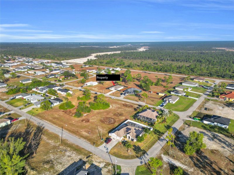 Image 33 of a home in . Image 33 of a home in .