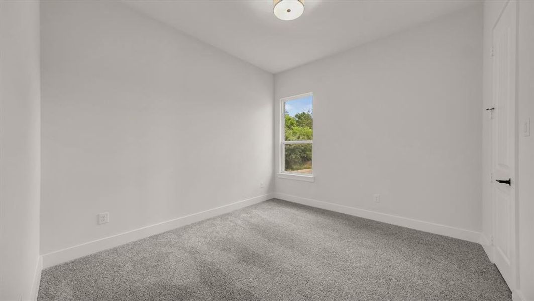 Spacious, unfurnished interior of a new home in Woodland Lakes Estates, Weatherford (Image 23).