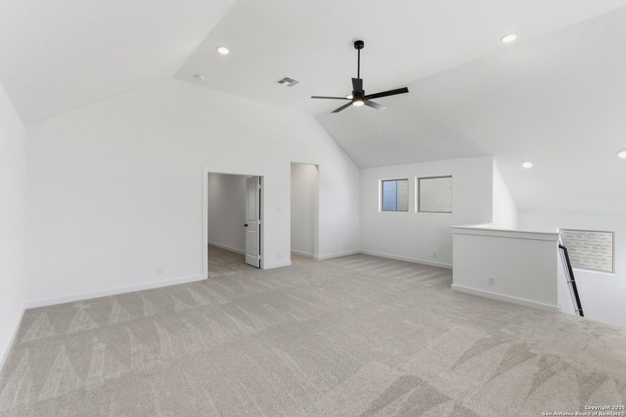 Spacious, unfurnished interior of a new home in The Crossvine – Garden Homes, Schertz (Image 18).