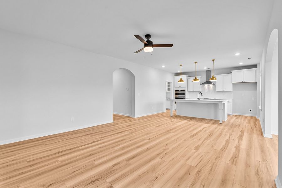 Spacious, unfurnished interior of a new home in Brooke Hill, Lewisville (Image 20).