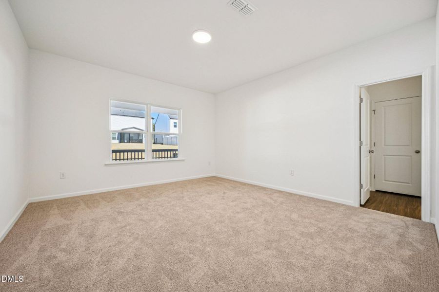 29-web-or-mls-W Crescent Mills Blvd-S311