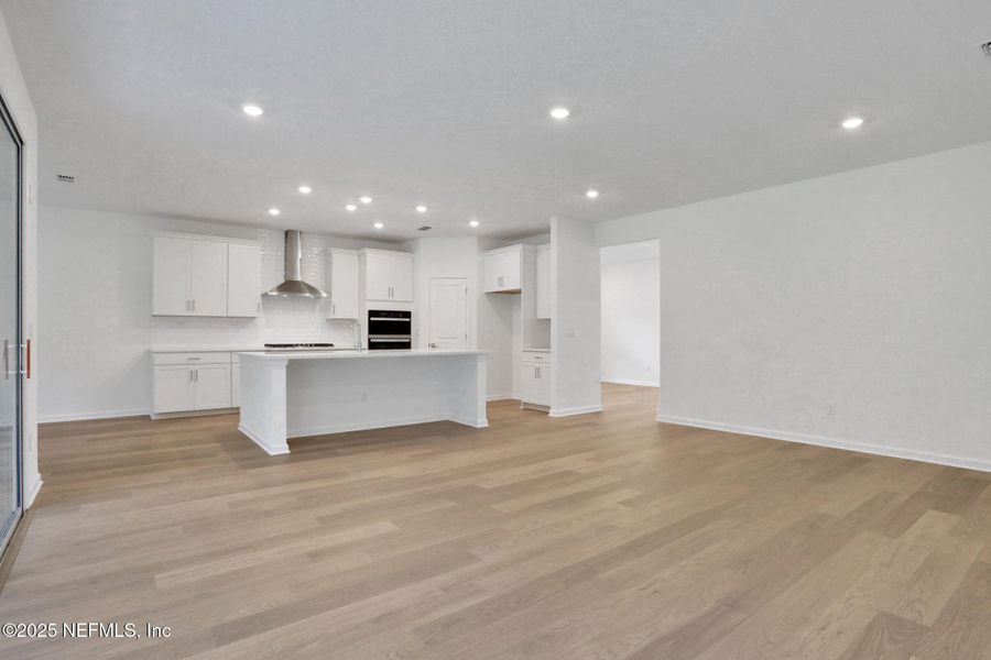 Spacious, unfurnished interior of a new home in Silver Landing at SilverLeaf, St. Augustine (Image 43). Spacious, unfurnished interior of a new home in Silver Landing at SilverLeaf, St. Augustine (Image 43).