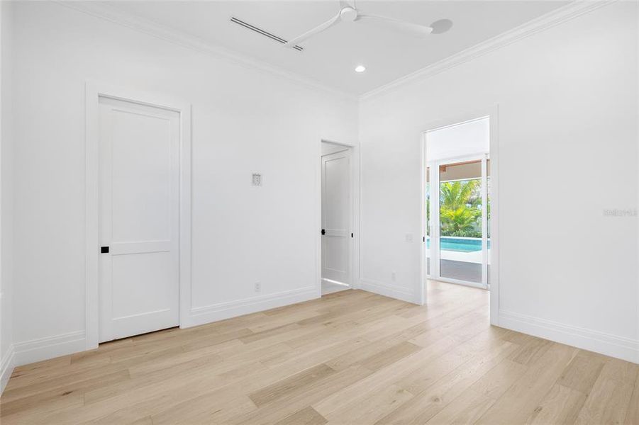 Spacious, unfurnished interior of a new home in , Boca Grande (Image 25).