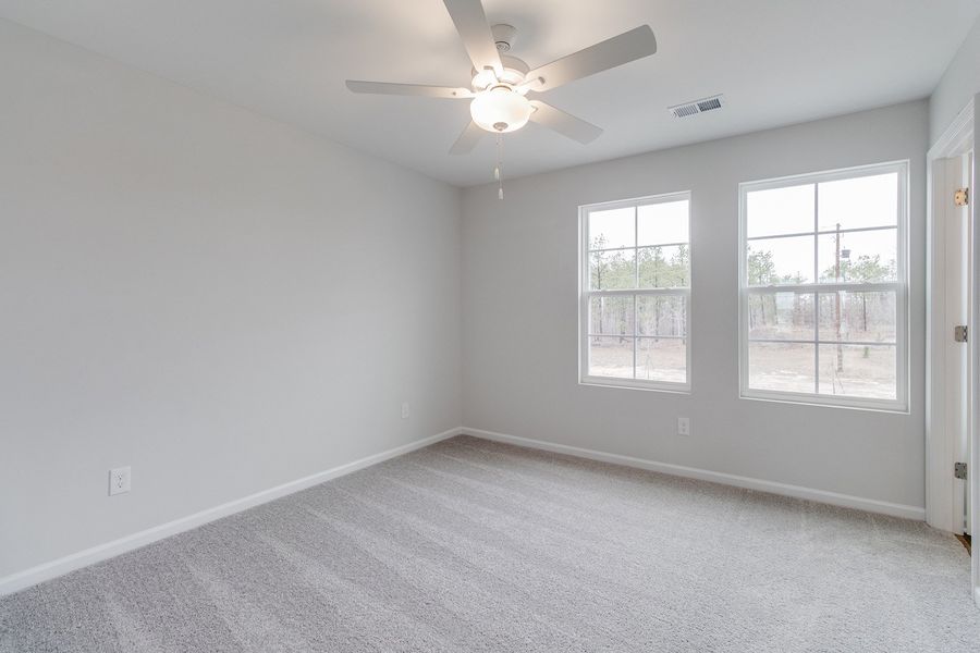 Spacious, unfurnished interior of a new home in Astoria, Columbia (Image 21).