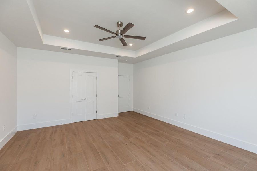 Spacious, unfurnished interior of a new home in , Beaumont (Image 22).