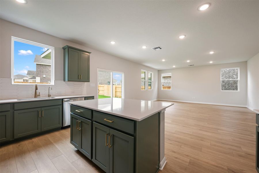Furnished interior view inside a new home in Berry Creek Highlands, Georgetown (Image 15).