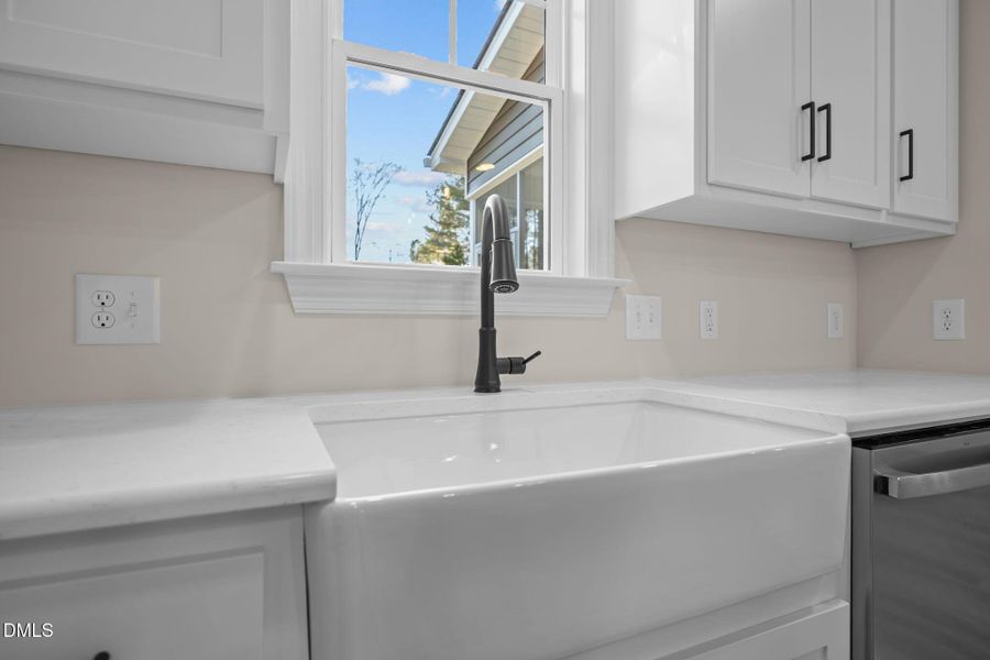 20-web-or-mls-IMG_0353 20-web-or-mls-IMG_0353