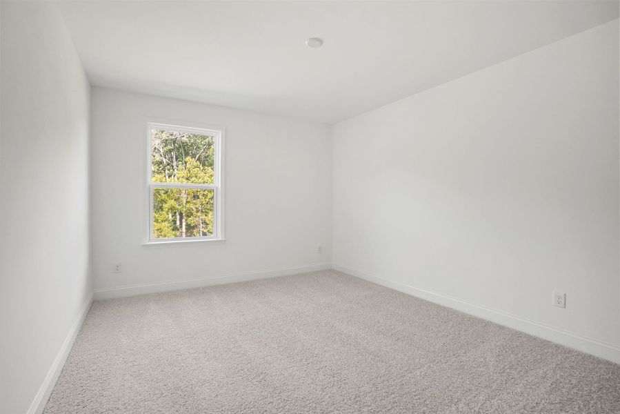 Spacious, unfurnished interior of a new home in Forest Creek, Waxhaw (Image 25).