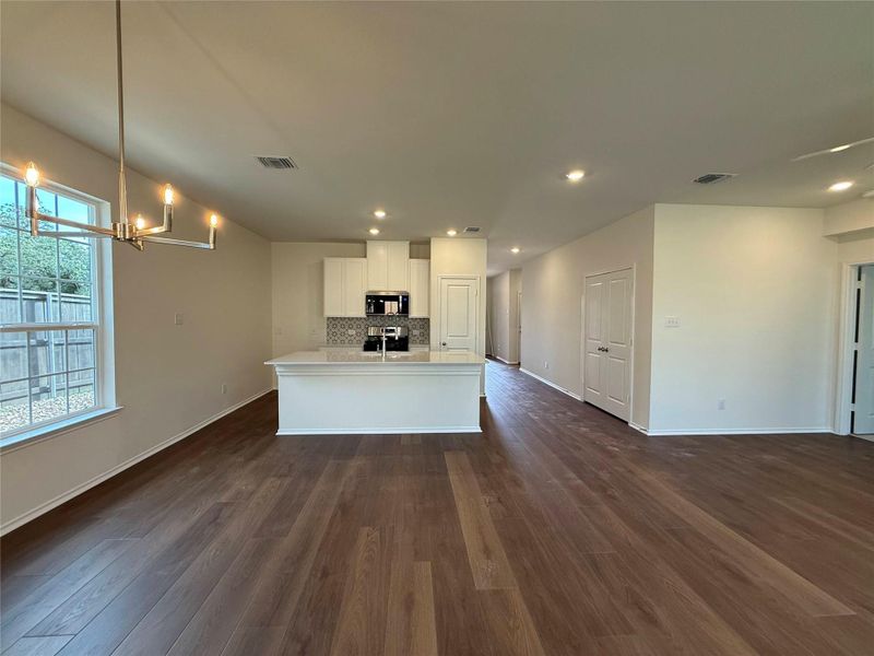 Image 21 of a home in River Bluff.