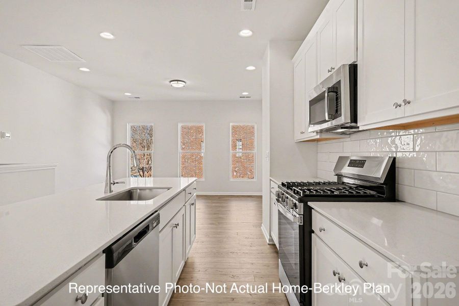 Kitchen-Berkley Floorplan