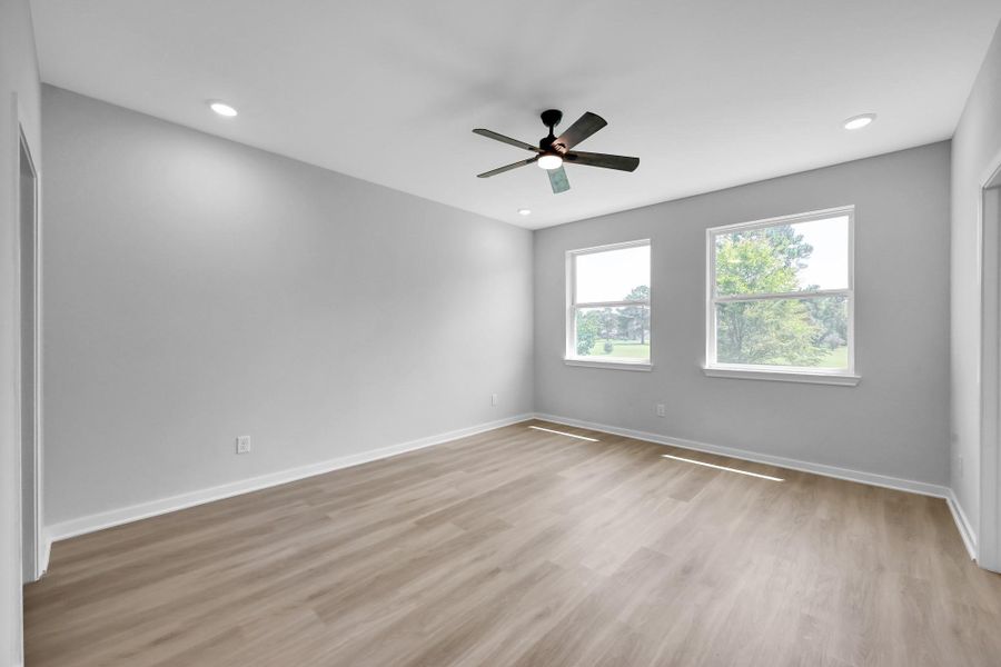 Spacious, unfurnished interior of a new home in , Willis (Image 24).