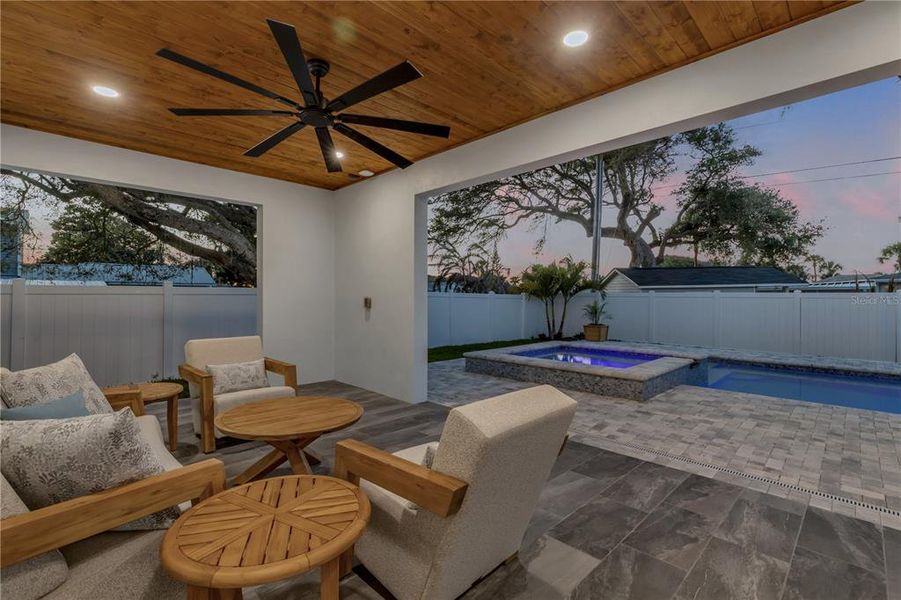 Community amenities in , New Smyrna Beach (Image 92).