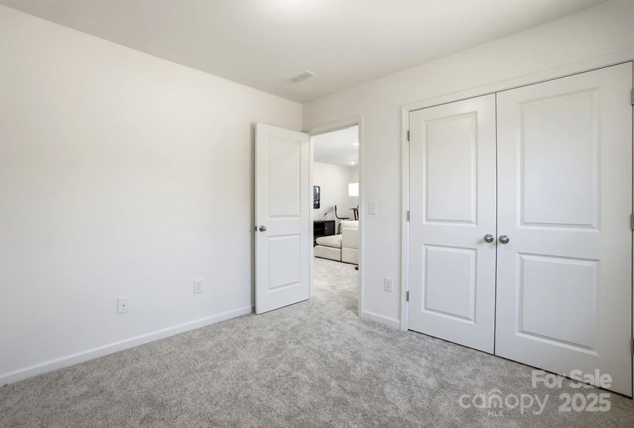 Spacious, unfurnished interior of a new home in Bellina, York (Image 37).