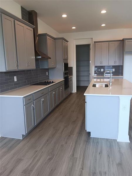 Furnished interior view inside a new home in , Orlando (Image 6).