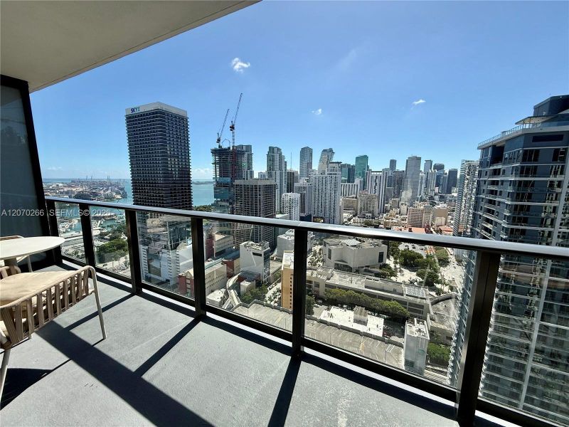 Condo located in Miami, FL showcasing its design and architecture (Image 2). Condo located in Miami, FL showcasing its design and architecture (Image 2).