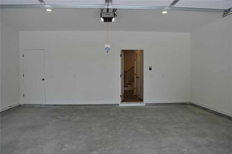 Spacious, unfurnished interior of a new home in , Marietta (Image 33).