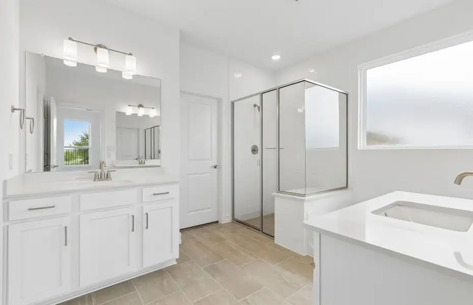 Furnished interior view inside a new home in Creekview Meadows, Pilot Point (Image 5).