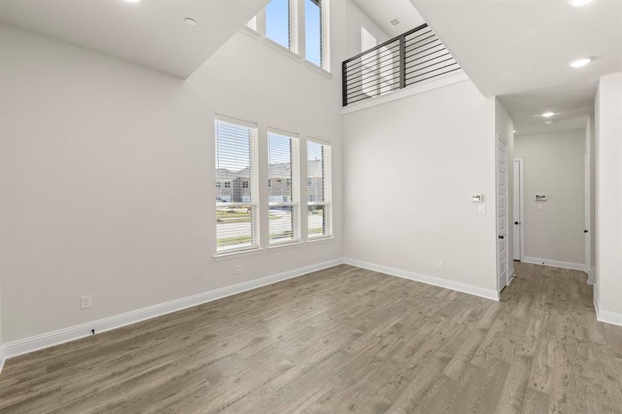 05. 3900 Keya - Dining