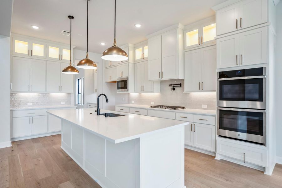 Furnished interior view inside a new home in Jordan Ranch 70' Lots, Fulshear (Image 10). Furnished interior view inside a new home in Jordan Ranch 70' Lots, Fulshear (Image 10).