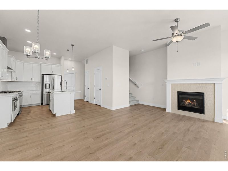 Spacious, unfurnished interior of a new home in The Lakes at Centerra - The Shores, Loveland (Image 15).