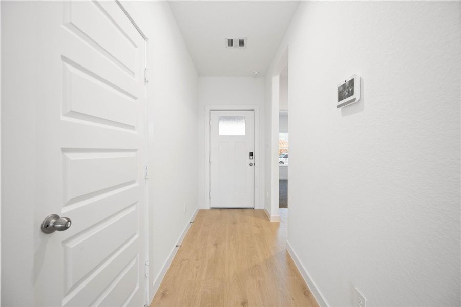 Spacious, unfurnished interior of a new home in , Fulshear (Image 16). Spacious, unfurnished interior of a new home in , Fulshear (Image 16).