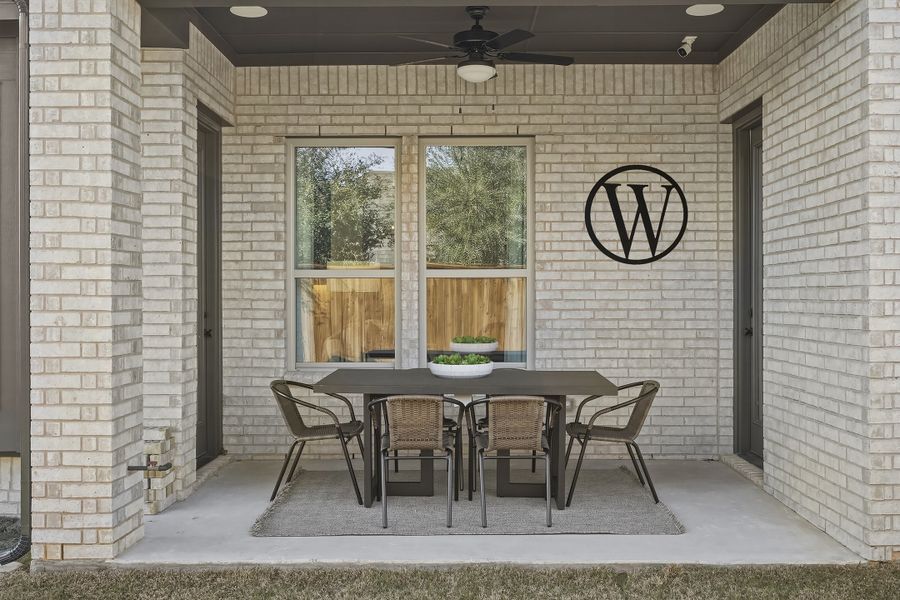 Representative exterior details of a home built from the Victoria by Windsor Homes in Oak Ridge Park, Corinth (Image 27).