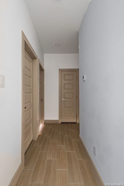 Spacious, unfurnished interior of a new home in , Eagle Pass (Image 24).