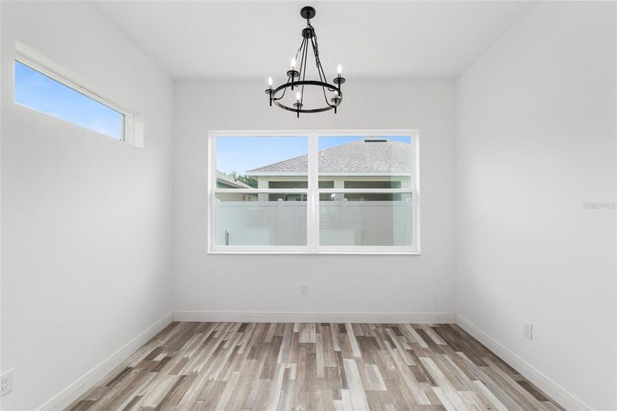 Spacious, unfurnished interior of a new home in , Ocala (Image 20).
