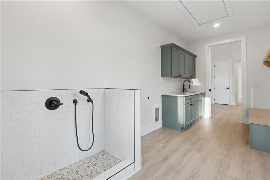 Furnished interior view inside a new home in , Ranger (Image 13).