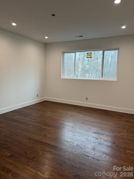 Spacious, unfurnished interior of a new home in , Mount Ulla (Image 33).