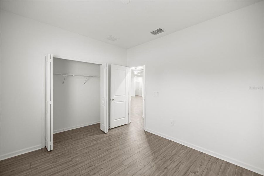 Spacious, unfurnished interior of a new home in , Ocala (Image 24).