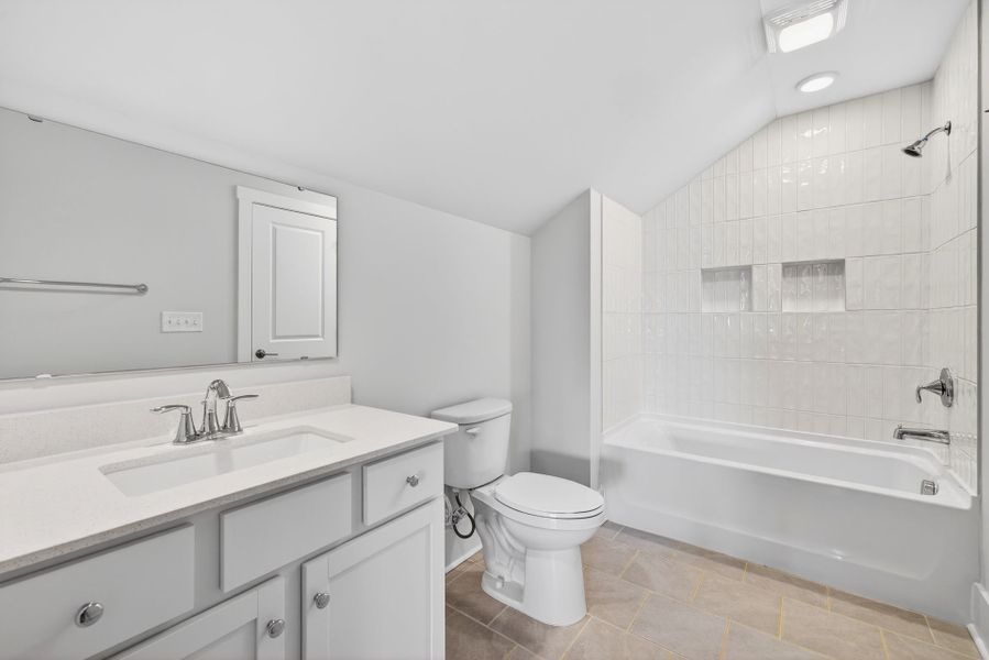 Furnished interior view inside a new home in Edgewater - Harbor Pointe, Lancaster (Image 28).