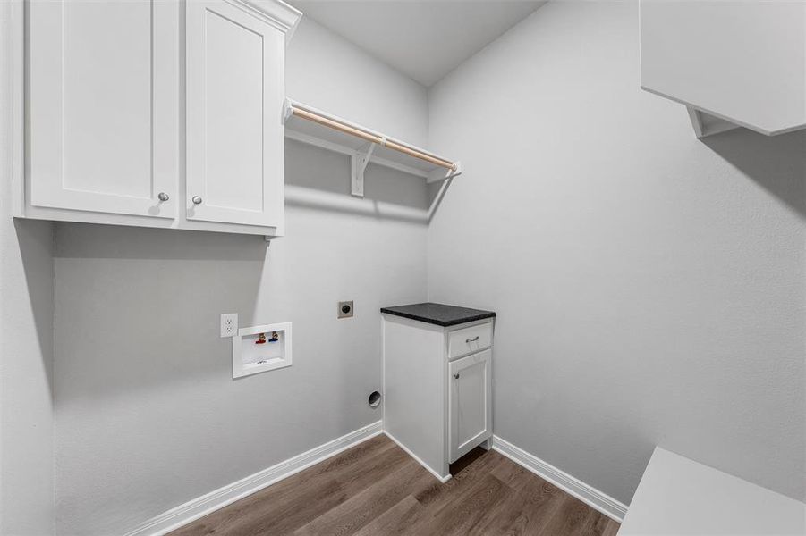 Furnished interior view inside a new home in , McGregor (Image 18).