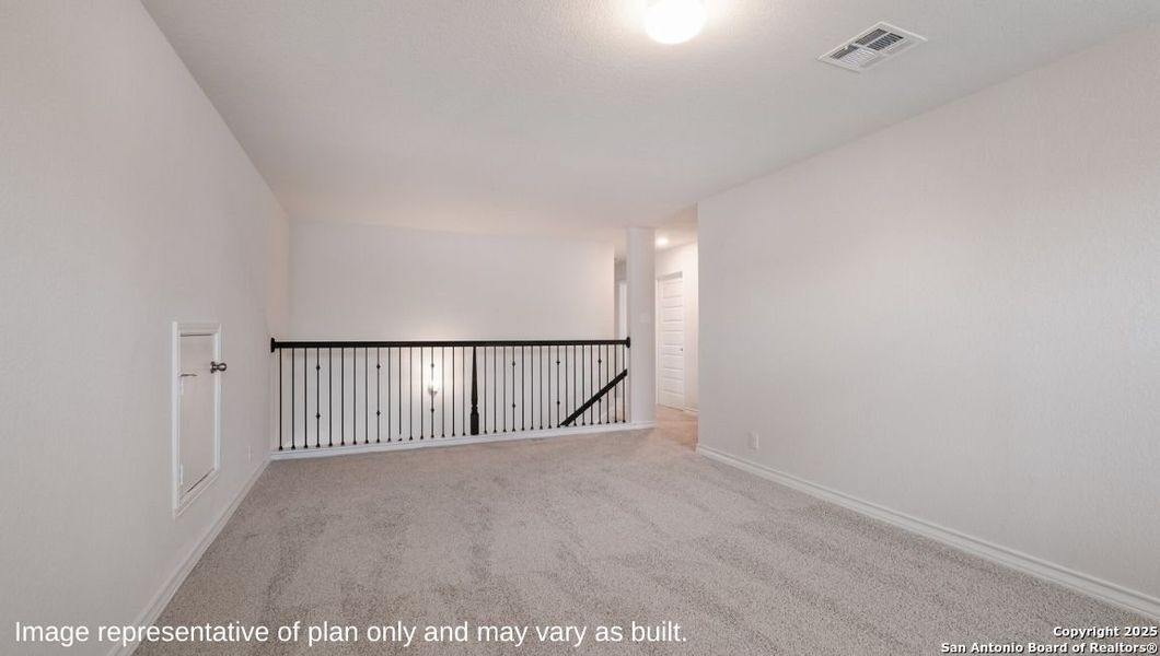 Spacious, unfurnished interior of a new home in Brookstone Creek, San Antonio (Image 19).