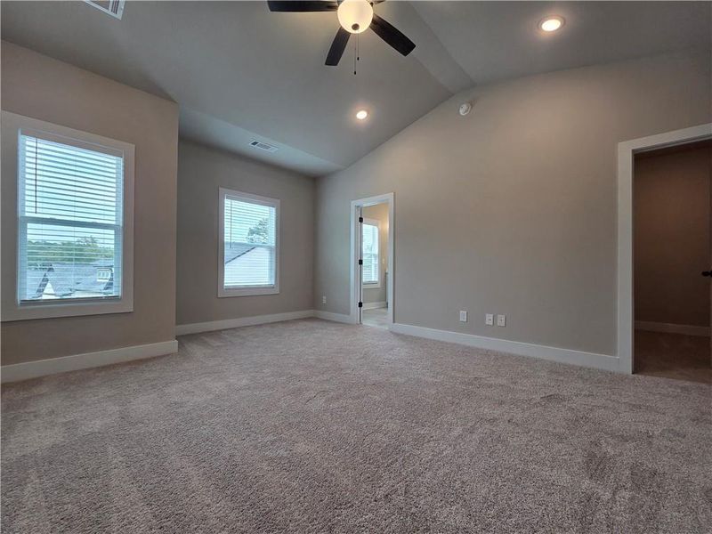 Spacious, unfurnished interior of a new home in , Tucker (Image 14).