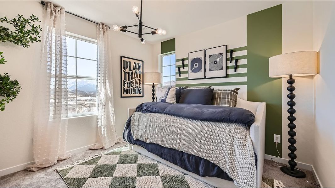 050925 1807 Vibrant II Bed3 F2