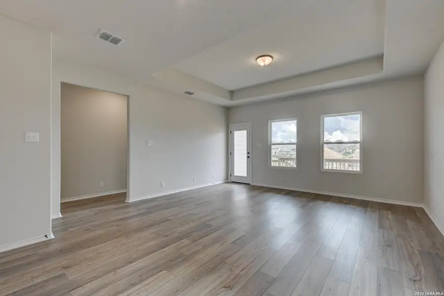 Spacious, unfurnished interior of a new home in Arcadia Ridge, San Antonio (Image 16). Spacious, unfurnished interior of a new home in Arcadia Ridge, San Antonio (Image 16).
