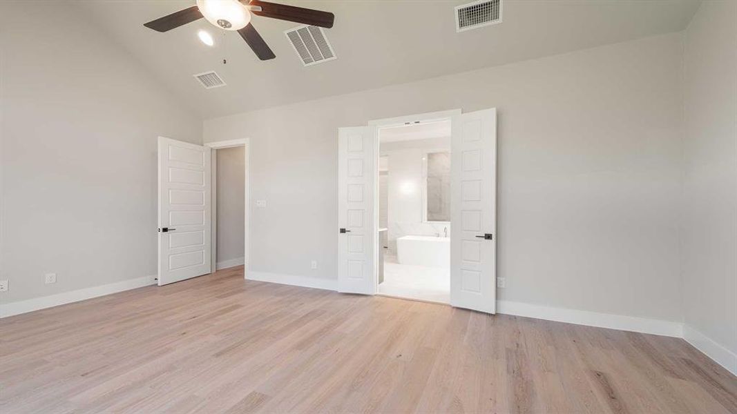 Spacious, unfurnished interior of a new home in Fields 60', Frisco (Image 23).