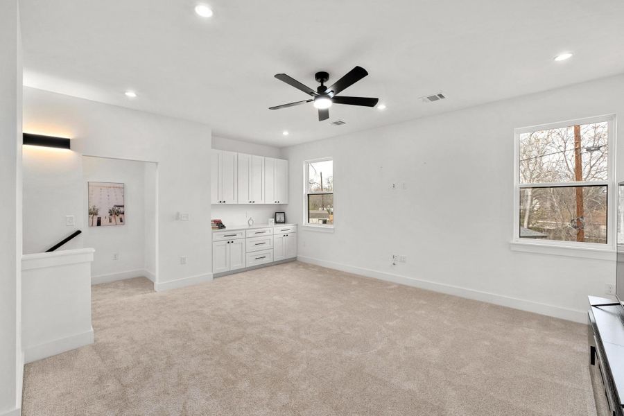 Spacious, unfurnished interior of a new home in , Austin (Image 20).