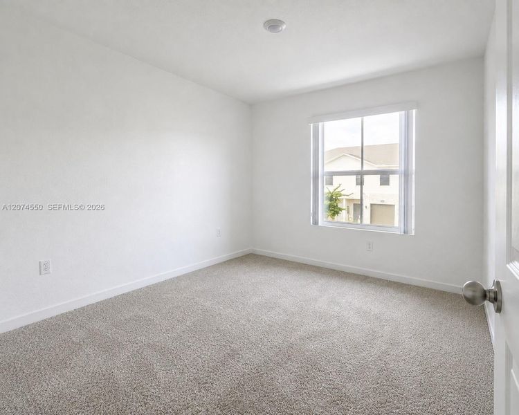 Spacious, unfurnished interior of a new home in , Pompano Beach (Image 16).