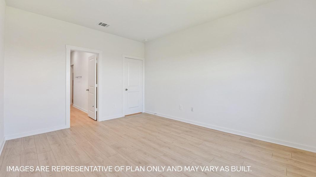 Spacious, unfurnished interior of a new home in Frontier, Mustang Ridge (Image 16).