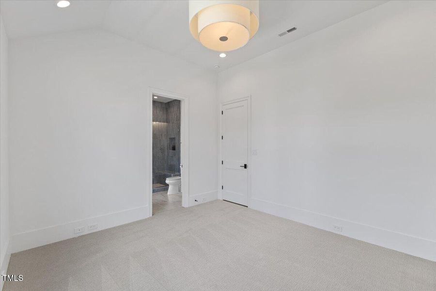 056-6844 Greystone Dr