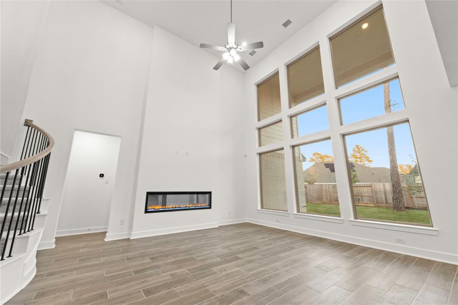 Representative image. Features, specifications, selections and colors may vary.