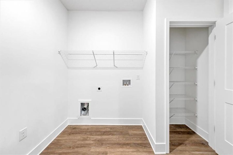 Spacious, unfurnished interior of a new home in Tuscany Hills, Douglasville (Image 29).